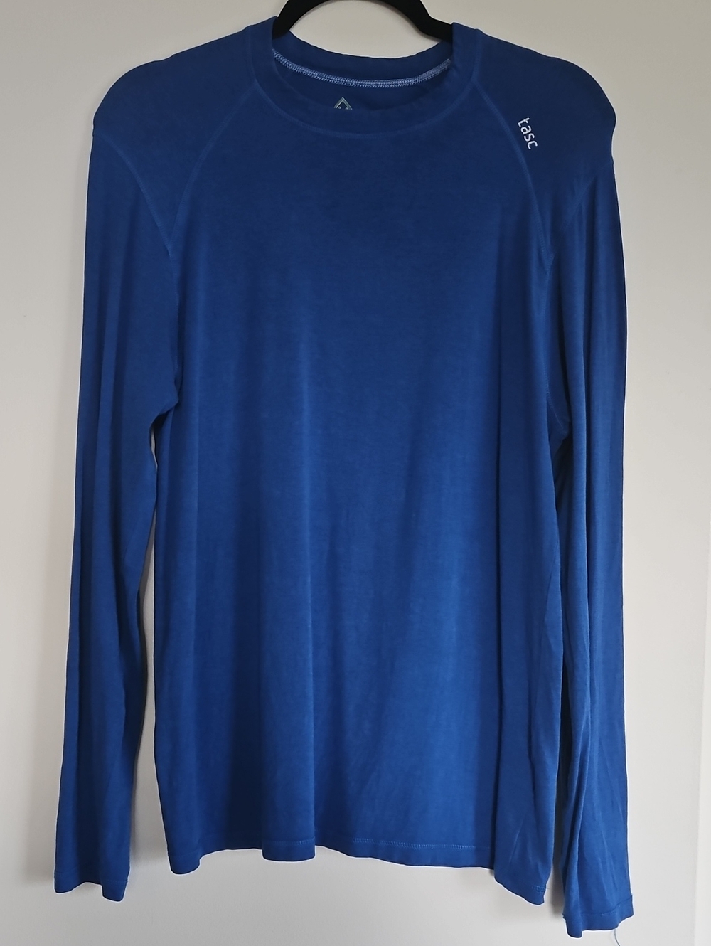 Tasc Performance Long Sleeve Tee Size Small